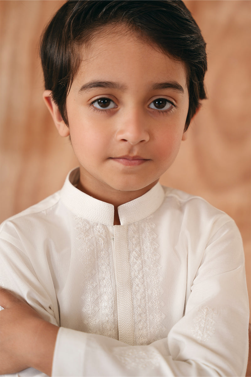 White embroidered Kurta pajama