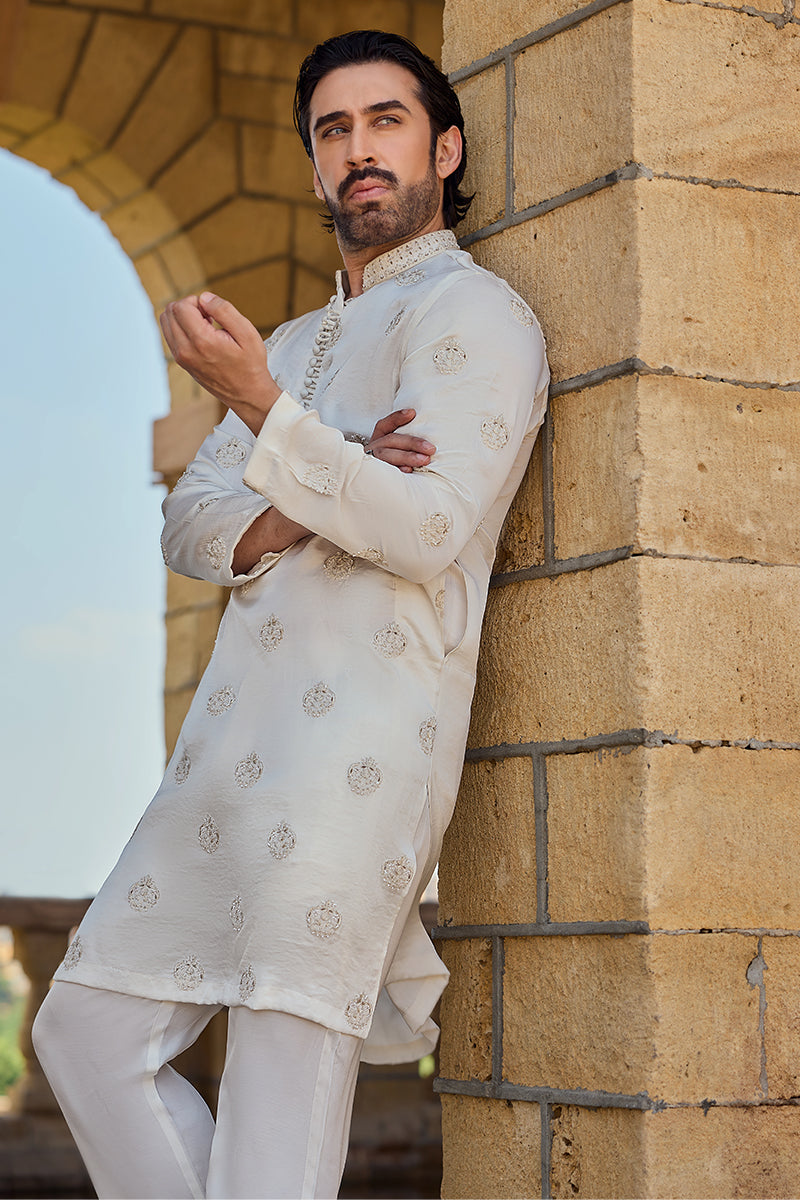 'Nael' Kurta Pajama