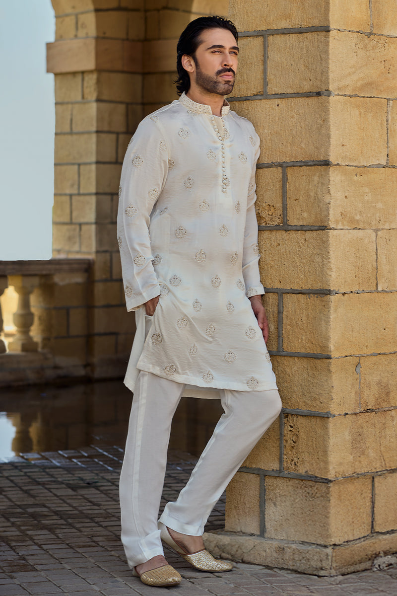 'Nael' Kurta Pajama