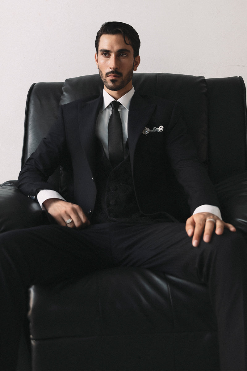 'NERO' BLACK THREE PIECE SUIT