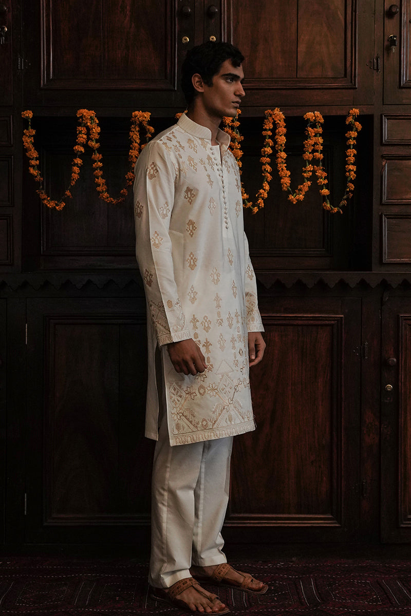 EMBROIDERED IVORY KURTA TROUSER
