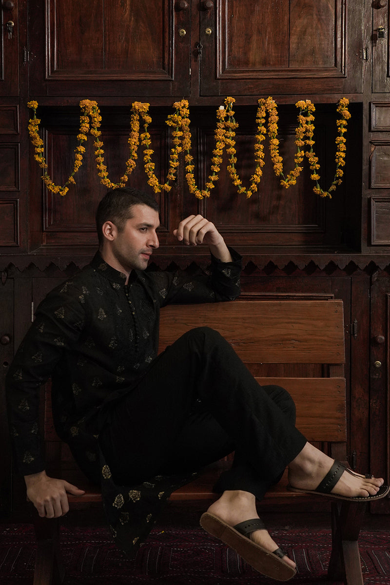 EMBROIDERED BLACK KURTA TROUSER