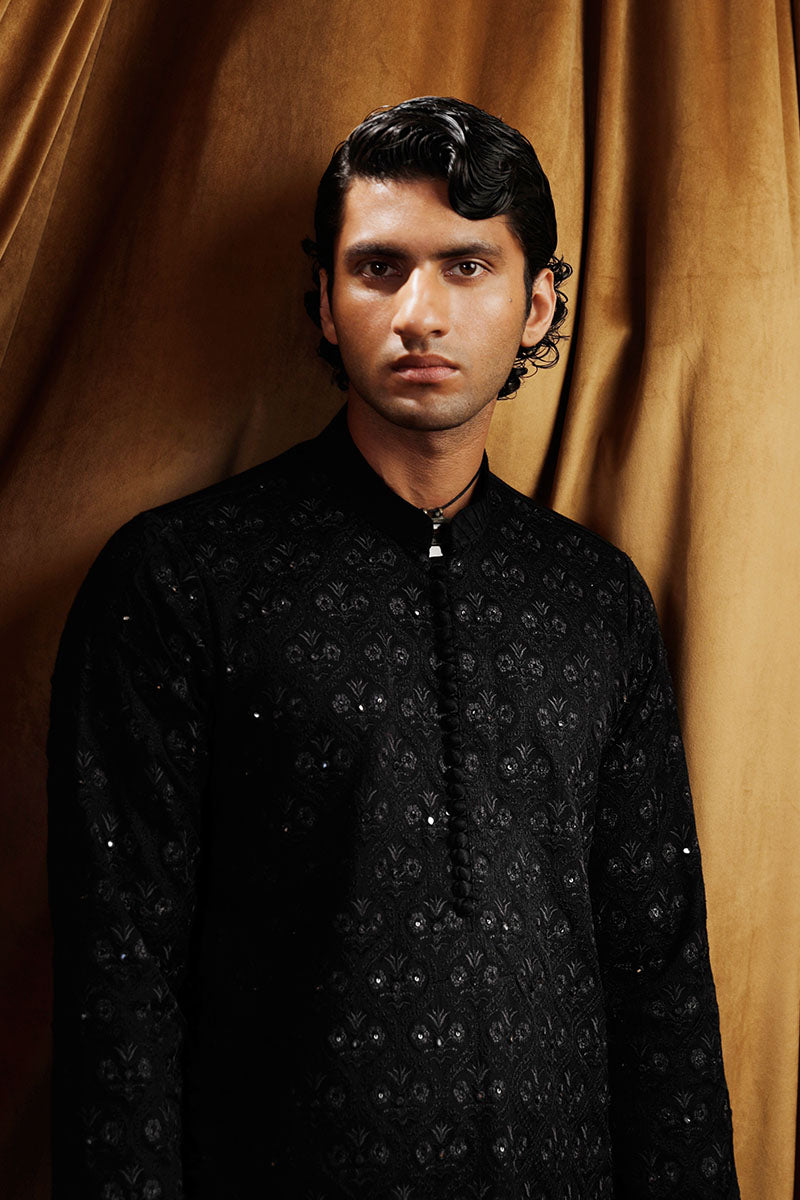 "JAUN" KURTA PAJAMA